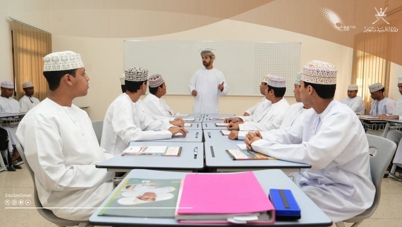 أكثر من 127 ألف من طلبة الصفين العاشر والحادي عشر يختارون موادهم الدراسية