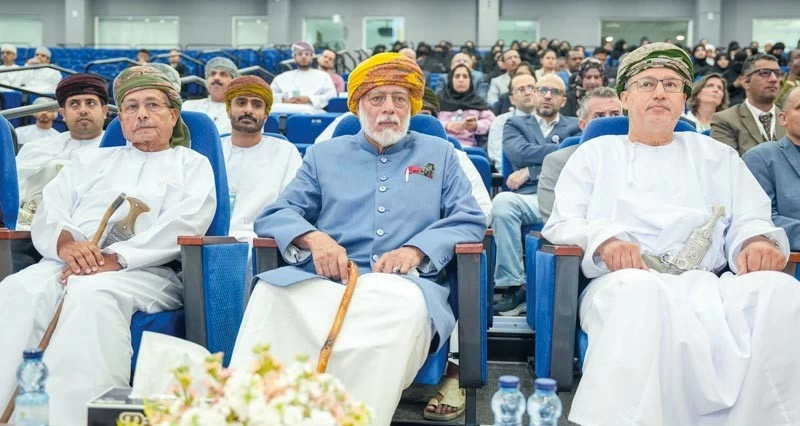 بدء المؤتمر الدولي للدراسات الإنجليزية فـي جامعة ظفار