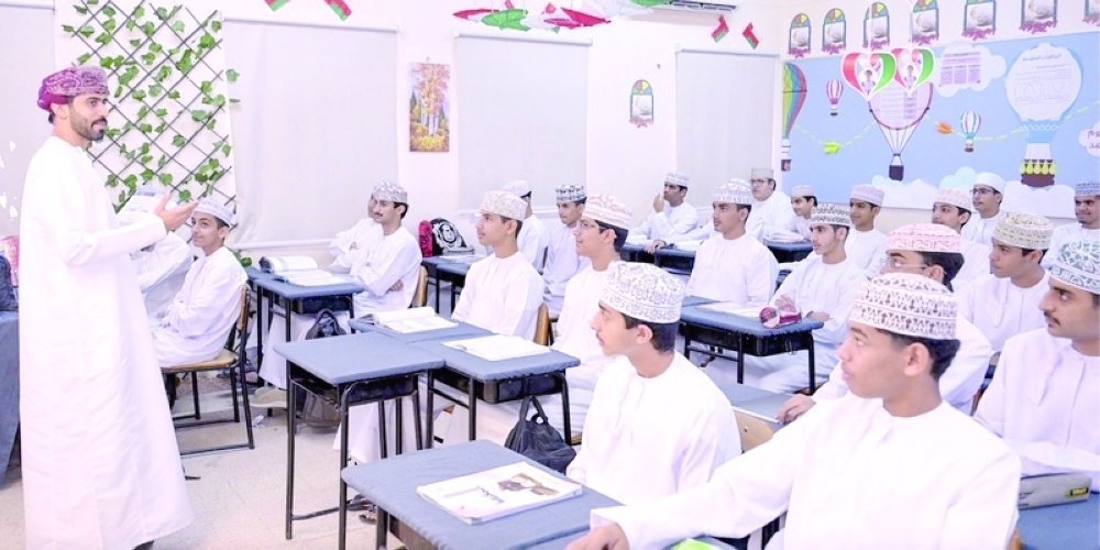 التخصص الجامعي في حسابات طلبة الثاني عشر.. قرار تصنعه المعرفة وتربكه المؤثرات