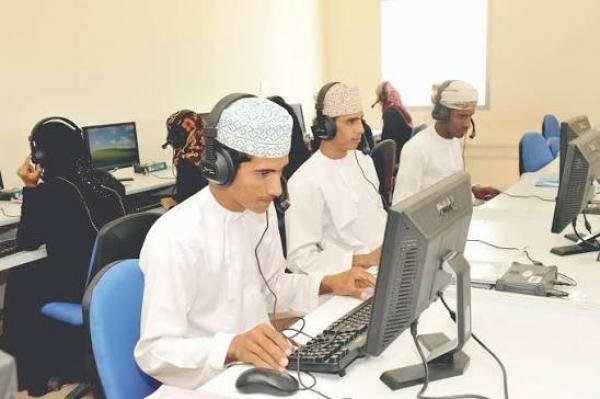 مطالبات مجتمعية بالتدرج في تطبيق قرار دراسة التخصصات التربوية لضمان استقرار المسارات التعليمية