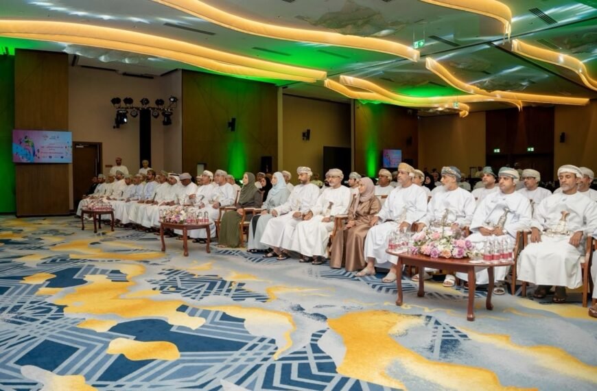 شراكة بين “التعليم” والقطاع الخاص لتعزيز مخرجات “مهرجان عُمان للعلوم”